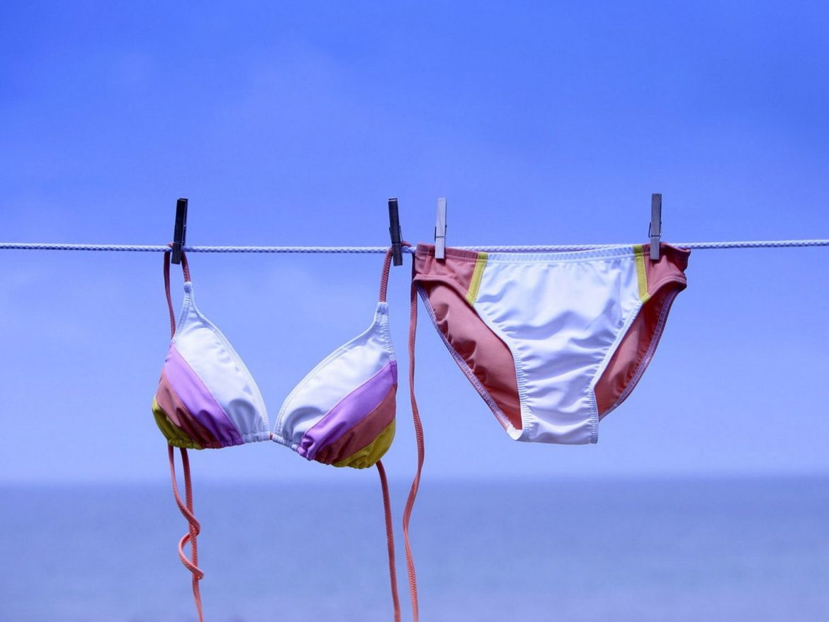 W poszukiwaniu odpowiedniego stroju kąpielowego