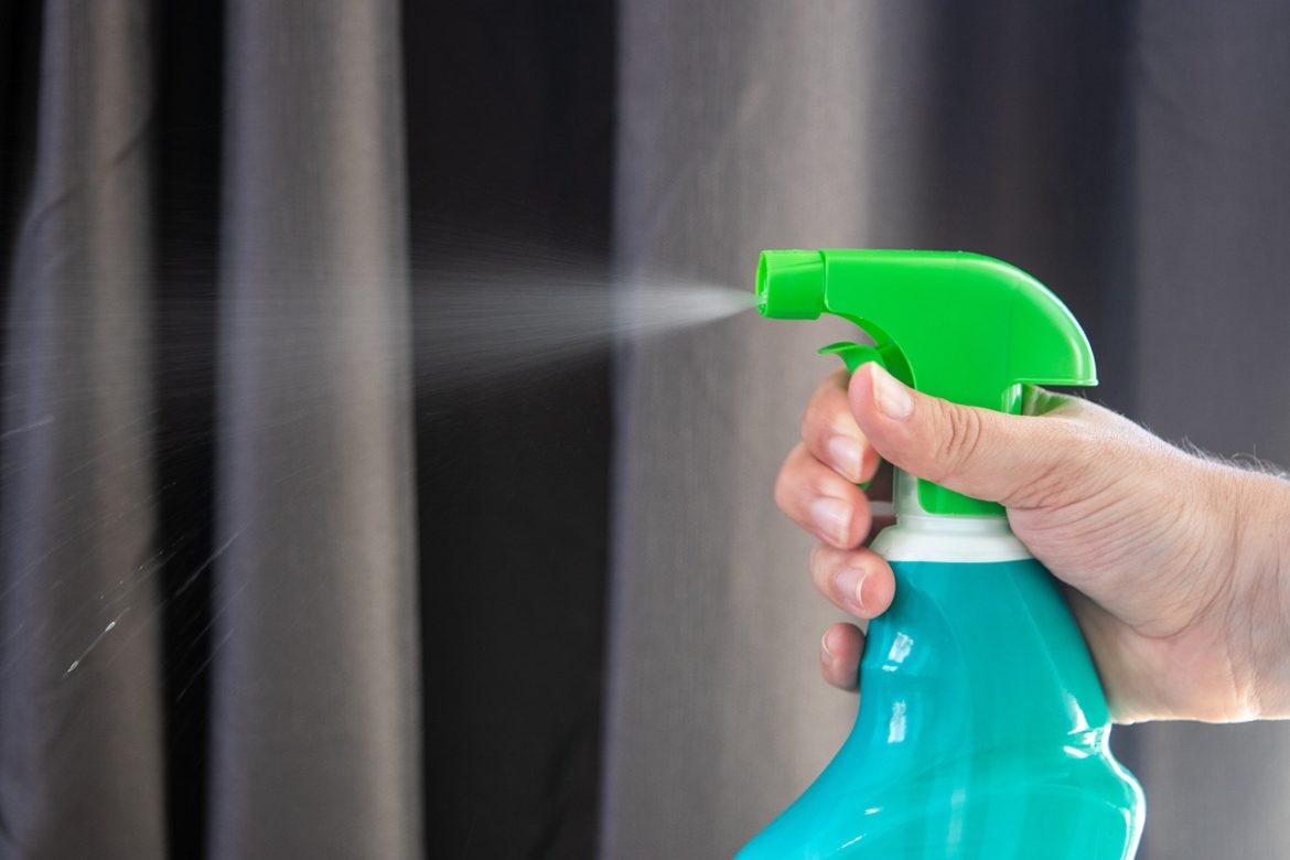 disinfectant-5093503_1280 Sprzątanie w Krakowie klatek i wspólnot mieszkaniowych