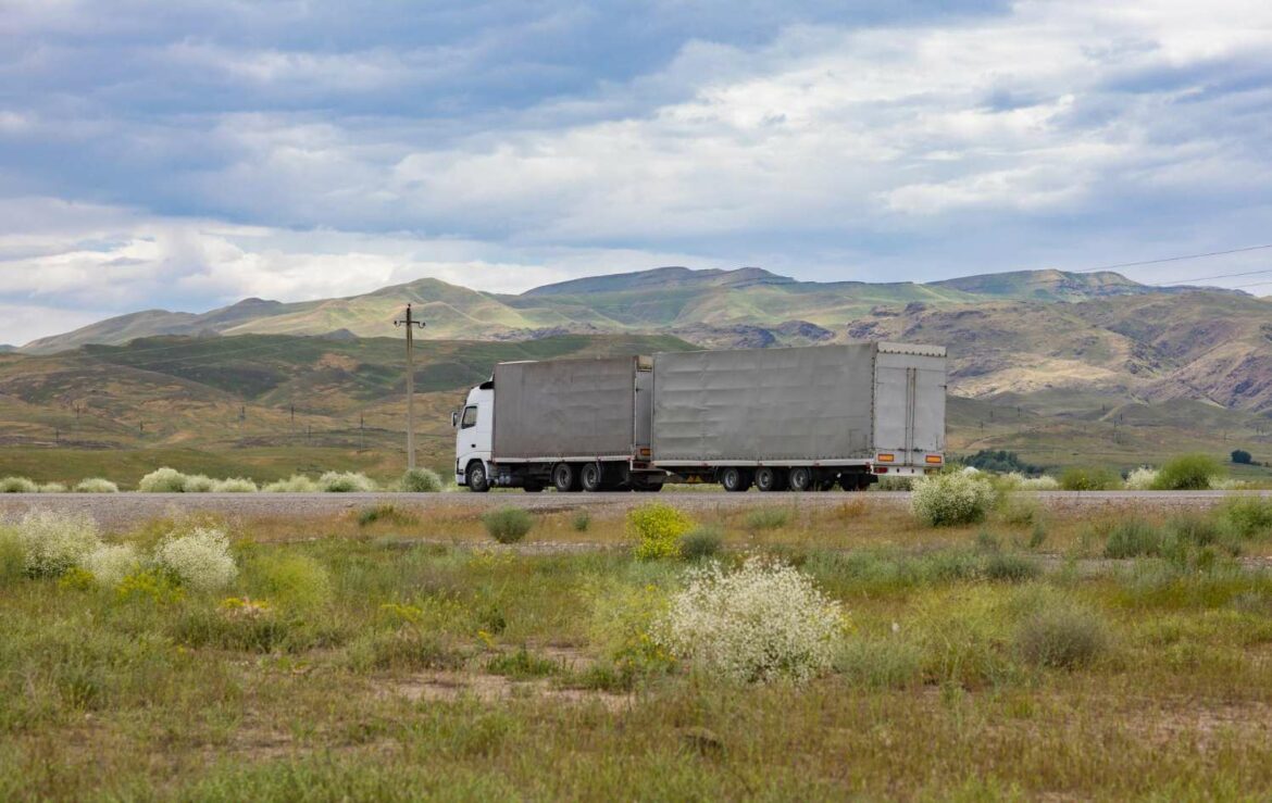 Wynajem plandek dla firm TSL